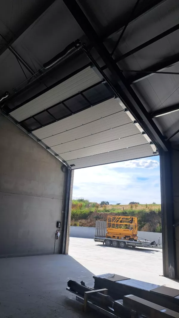 𝗽𝗼𝗿𝘁𝗲𝘀 𝘀𝗲𝗰𝘁𝗶𝗼𝗻𝗻𝗲𝗹𝗹𝗲𝘀 𝗰𝗵𝗲𝘇 𝗕𝗲𝗿𝗻𝗮𝗿𝗱 𝗦œ𝘂𝗿 𝗮̀ 𝗩𝗶𝗻𝗮𝗹𝗺𝗼𝗻𝘁